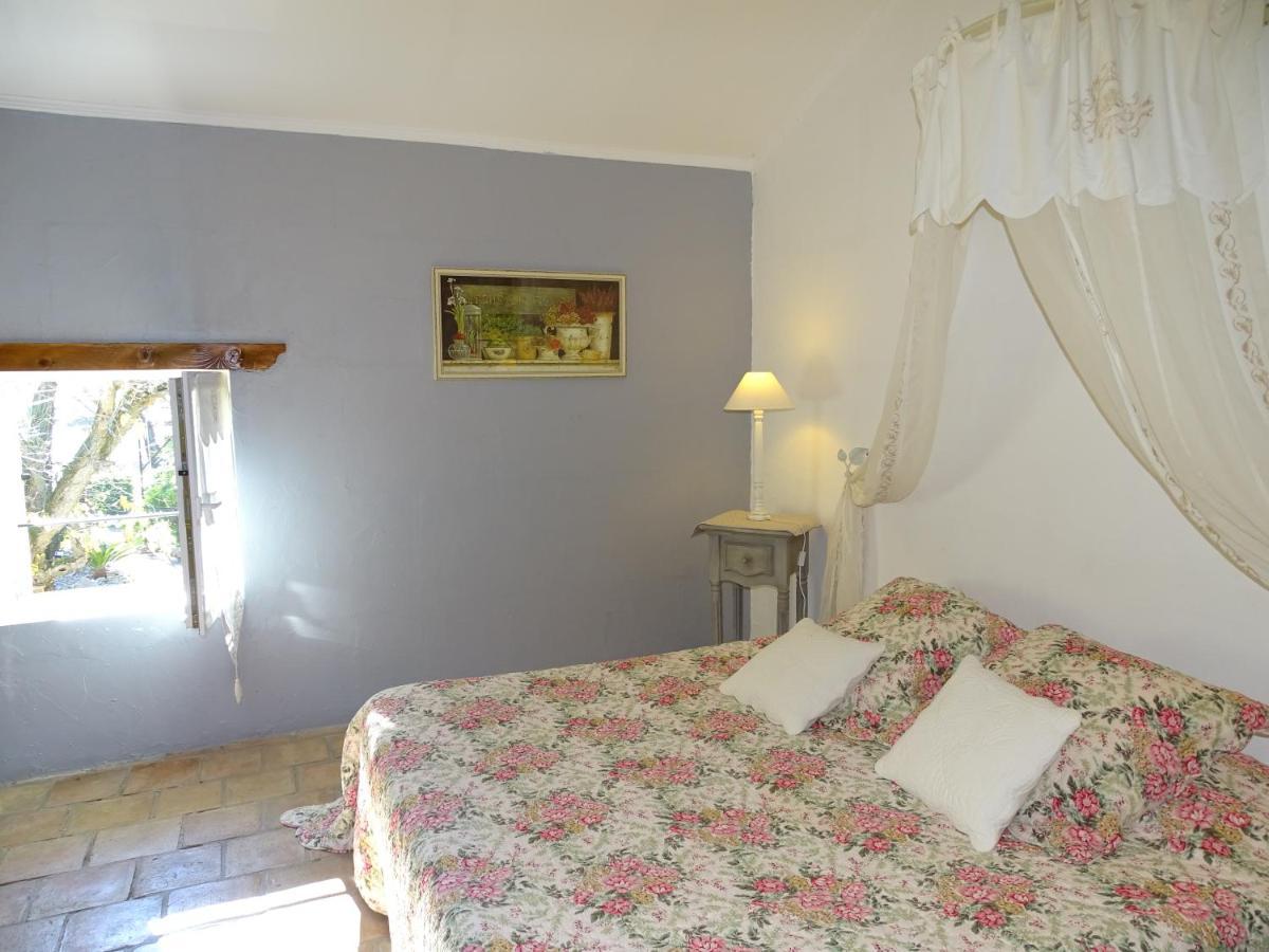 Bastide Des Princes B&B Caderousse Extérieur photo