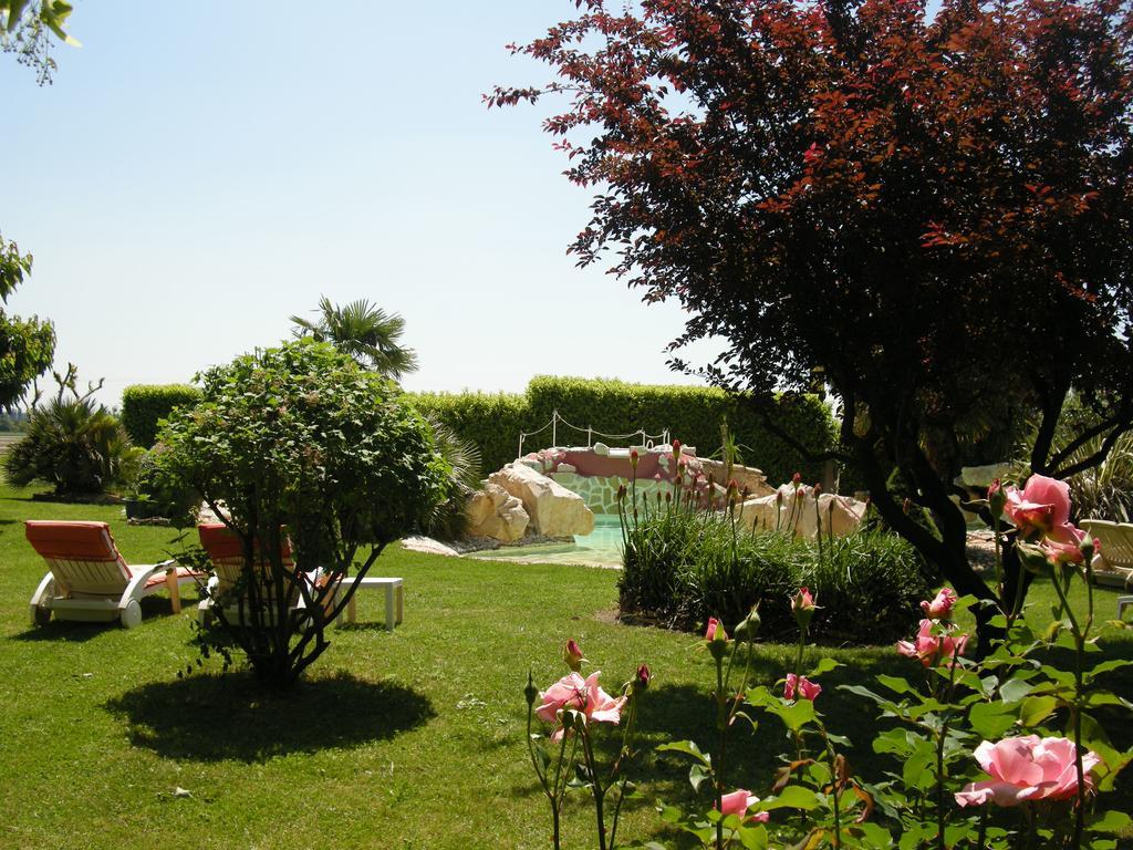 Bastide Des Princes B&B Caderousse Extérieur photo