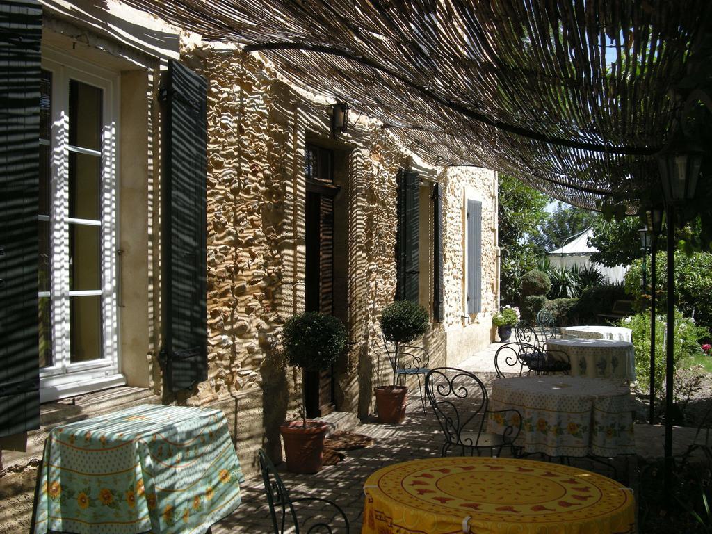 Bastide Des Princes B&B Caderousse Extérieur photo