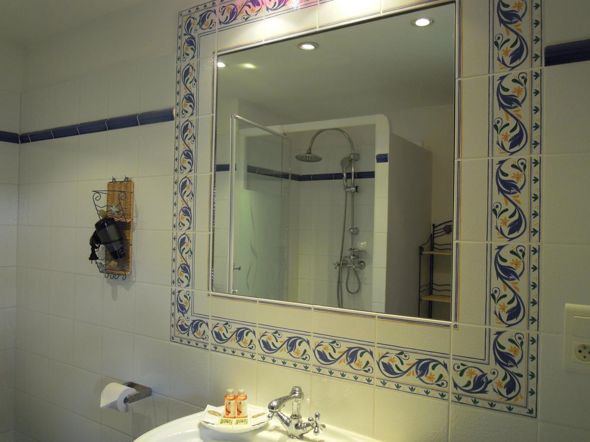Bastide Des Princes B&B Caderousse Extérieur photo